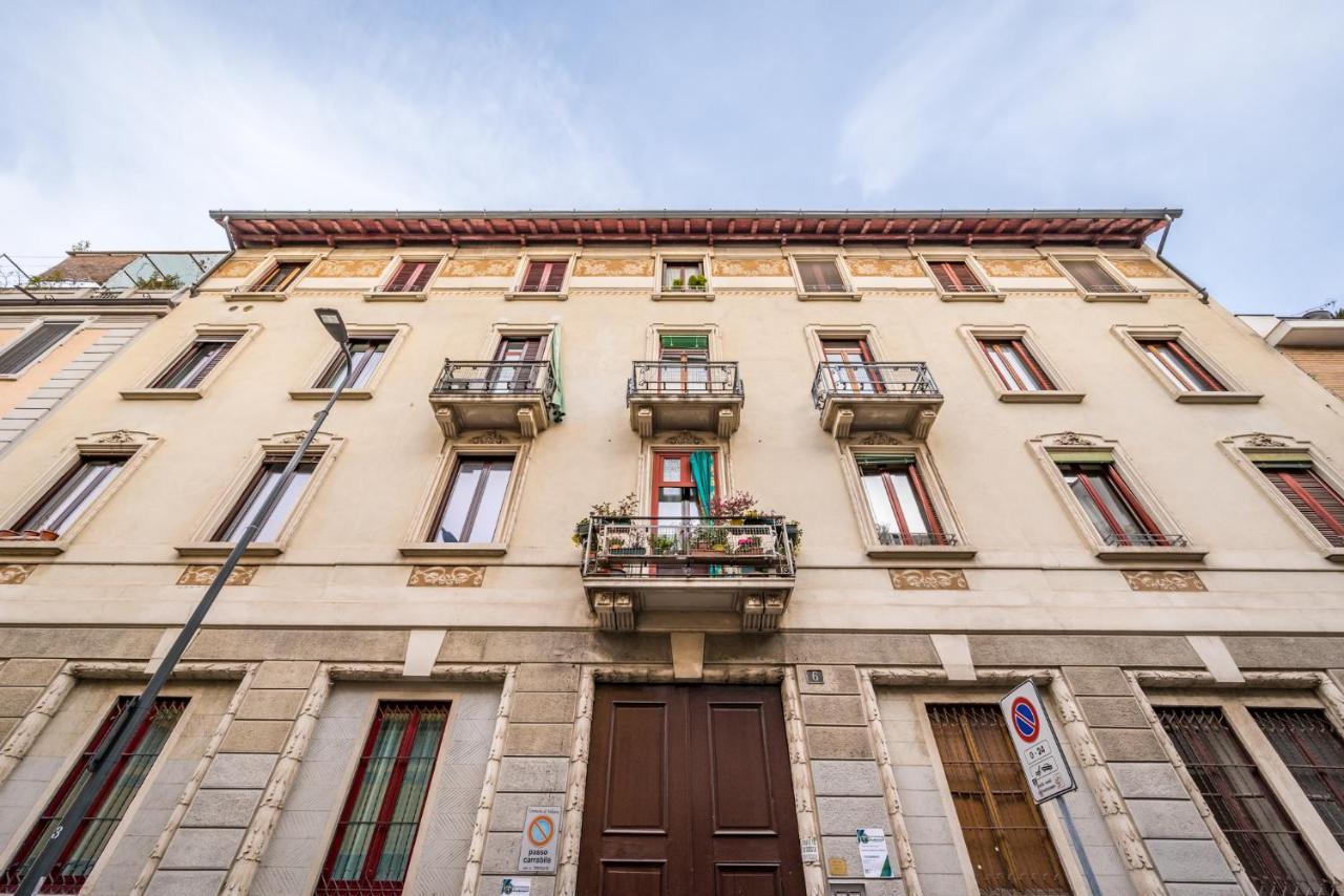 The Minimal Chic Home - Isola Garibaldi — Photos 1
